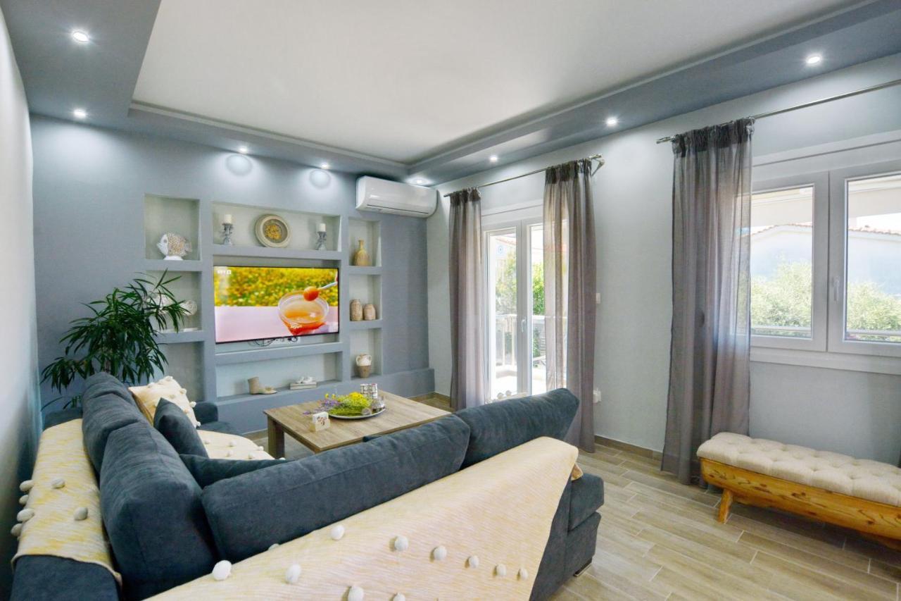 Blue North Luxury Apartment ลีเมนาส ภายนอก รูปภาพ
